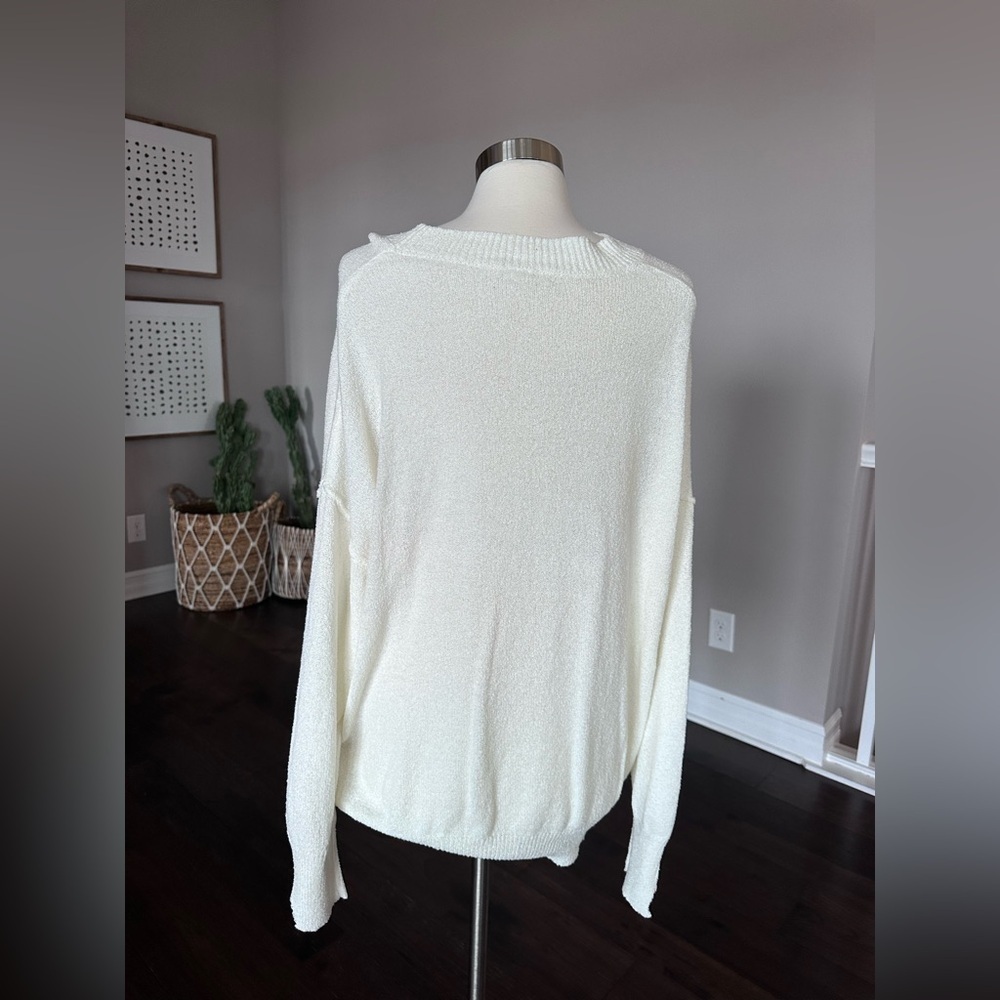 Boutique x Royal & Reese Bonjour Graphic Light Knit Oversized Sweater Ivory LG - Picture 4 of 10
